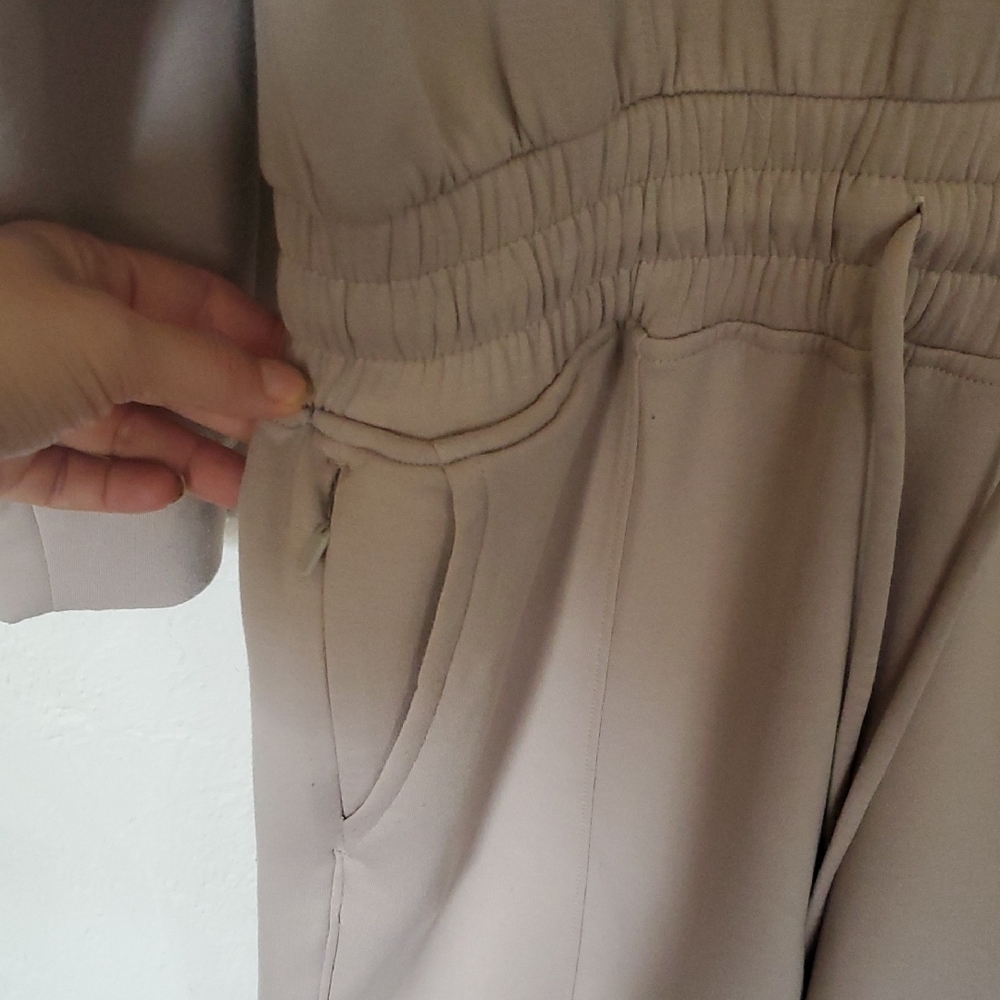 Women's Casual Drawstring Jogger Pants in Beige - Picture 6 of 13